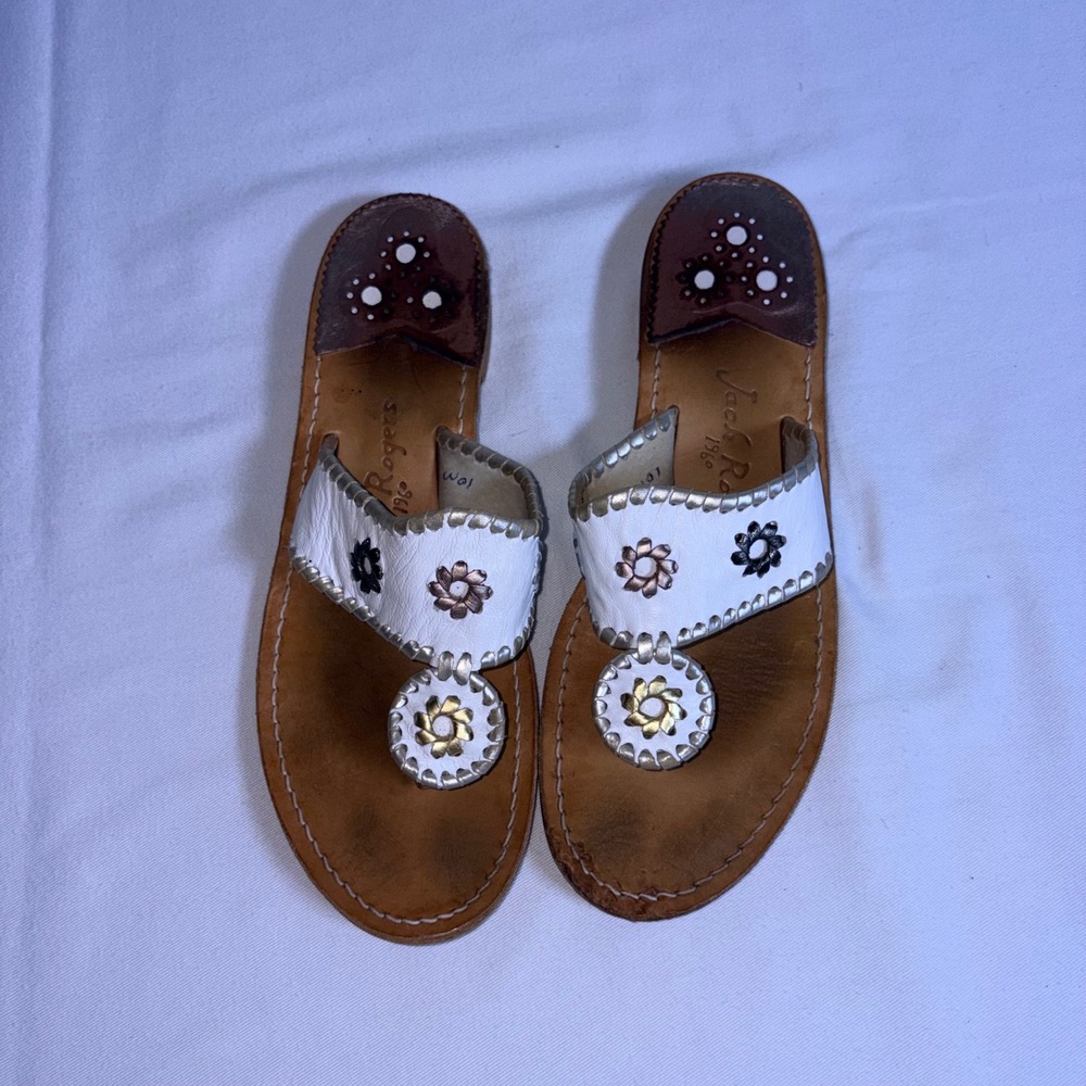 Jack Rogers Jacks Sandals 10M White Leather Floral Whipstitch Good Preppy Flat